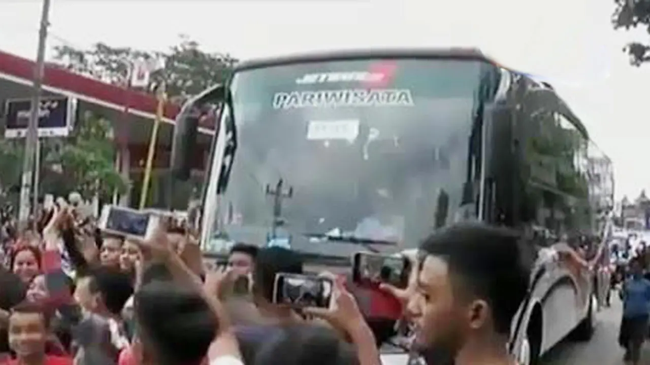 Demam Klason Telolet Bus