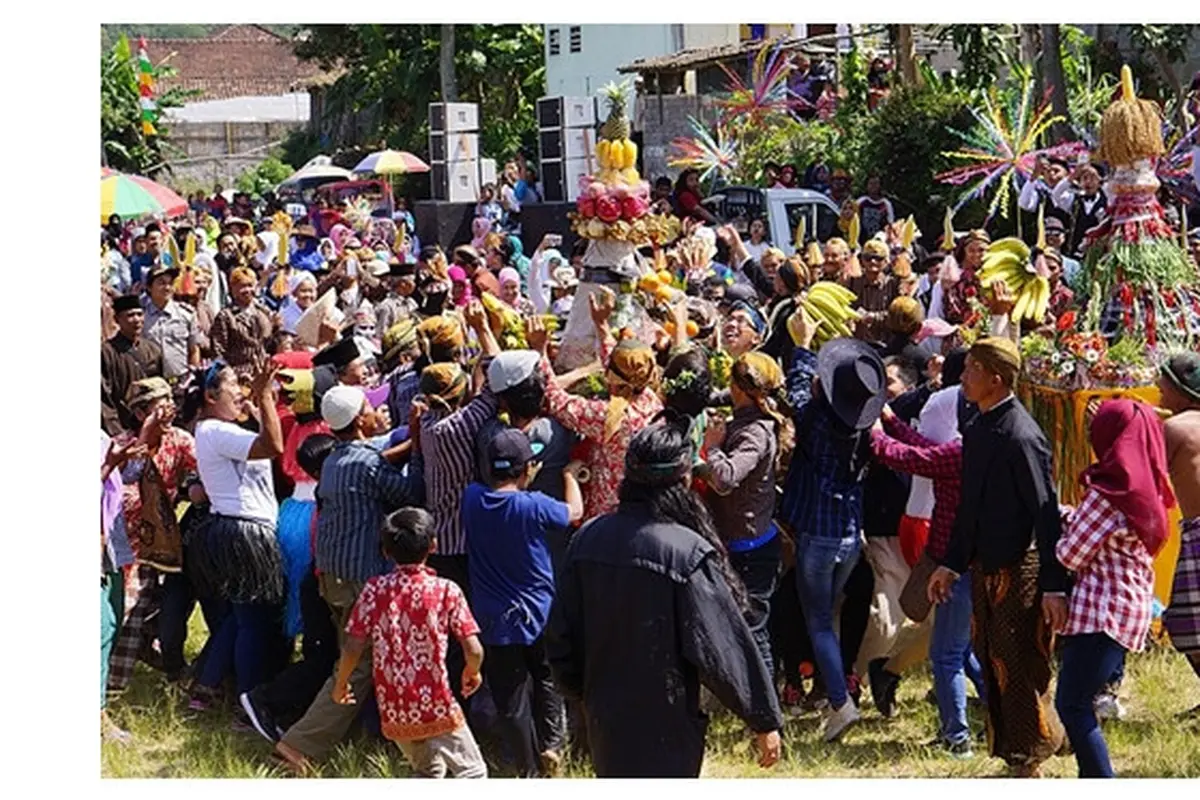 Tradisi Sedekah Bumi