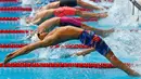 Para Atlet renang pria dunia bersaing dalam Aquatics World Champions, Kazan, Rusia, Senin (3/8/2015). Gelaran ini dimulai pada 24 Juli - 9 Agustus 2015 di Rusia. (REUTERS/Michael Dalder)
