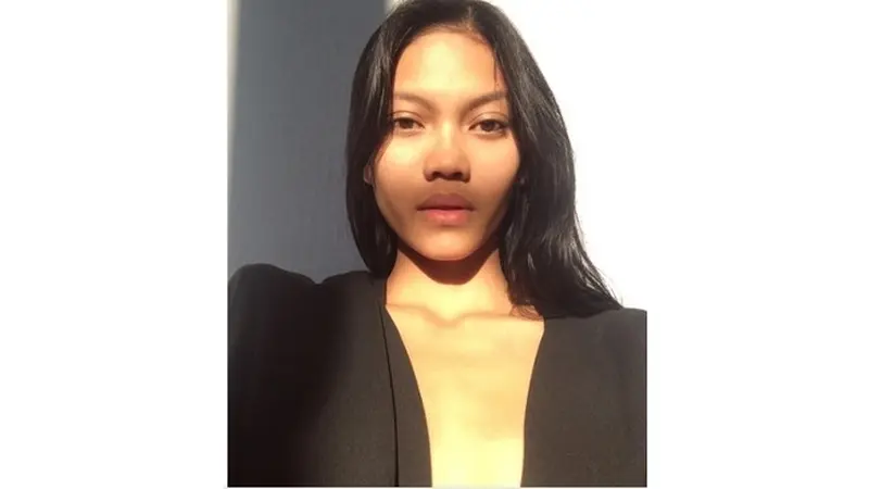 Laras Sekar, Model Indonesia yang Melangkah di Paris Fashion Week