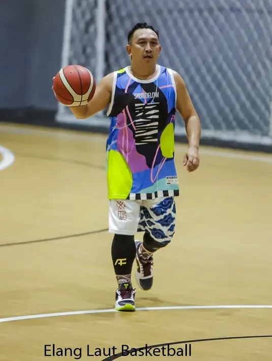 Meskipun tengah berada di dunia bisnis, Augie pun masih akan tetap berada di dunia hiburan. Ia menyadari, bidang tersebut telah membesarkan namanya hingga sekarang.  (Instagram/augiefantinus)