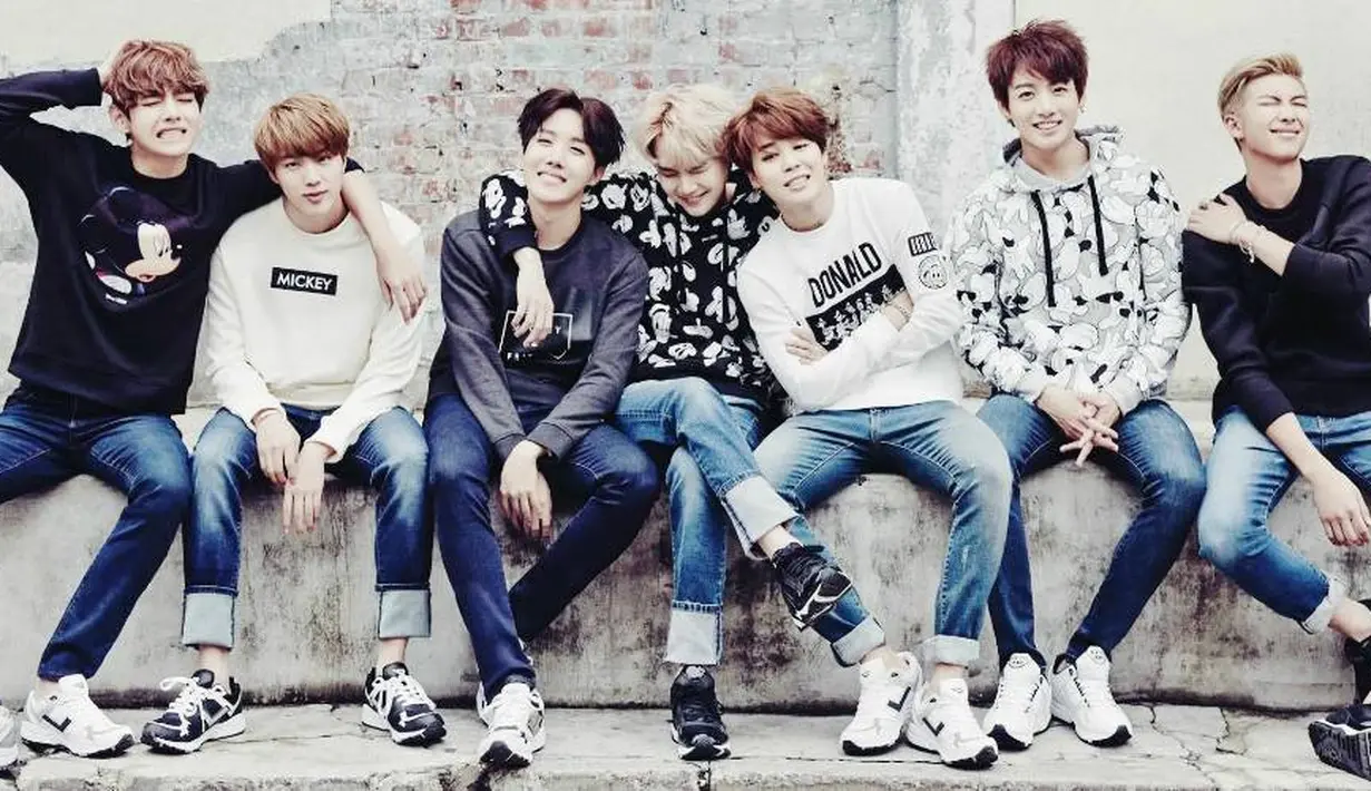 Lagu Dope milik BTS dituduh mirip dengan lagu GDFR milik Flo Rida. Pada 2016, lagu BTS yang berjudul Dead Leaves dituduh plagiat dari lagu milik Black Bear yang berjudul Dead Roses. (Foto: allkpop.com)