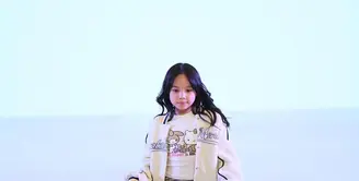 Gempita Nora atau Gempi makin melebarkan sayap di industri hiburan dengan debut sebagai model runway [@inigempiii]