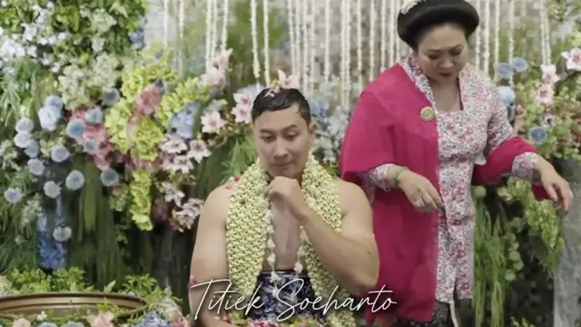 Inspirasi Model Kebaya Bunga ala Titiek Soeharto