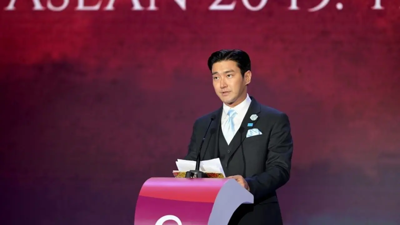 Personel Anggota K-pop Super Junior Choi Siwon