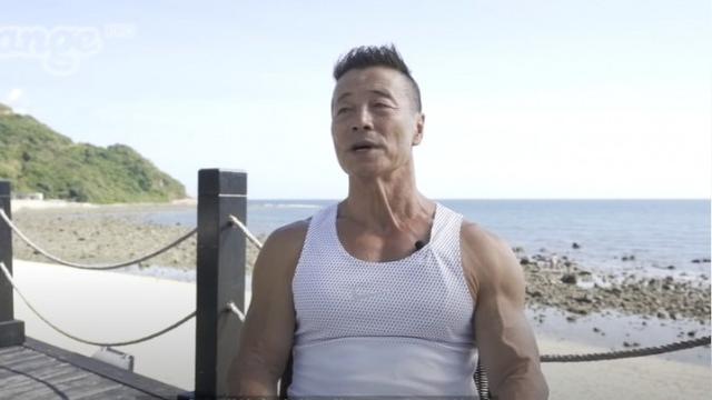 Kakek 72 tahun bertubuh kekar di China