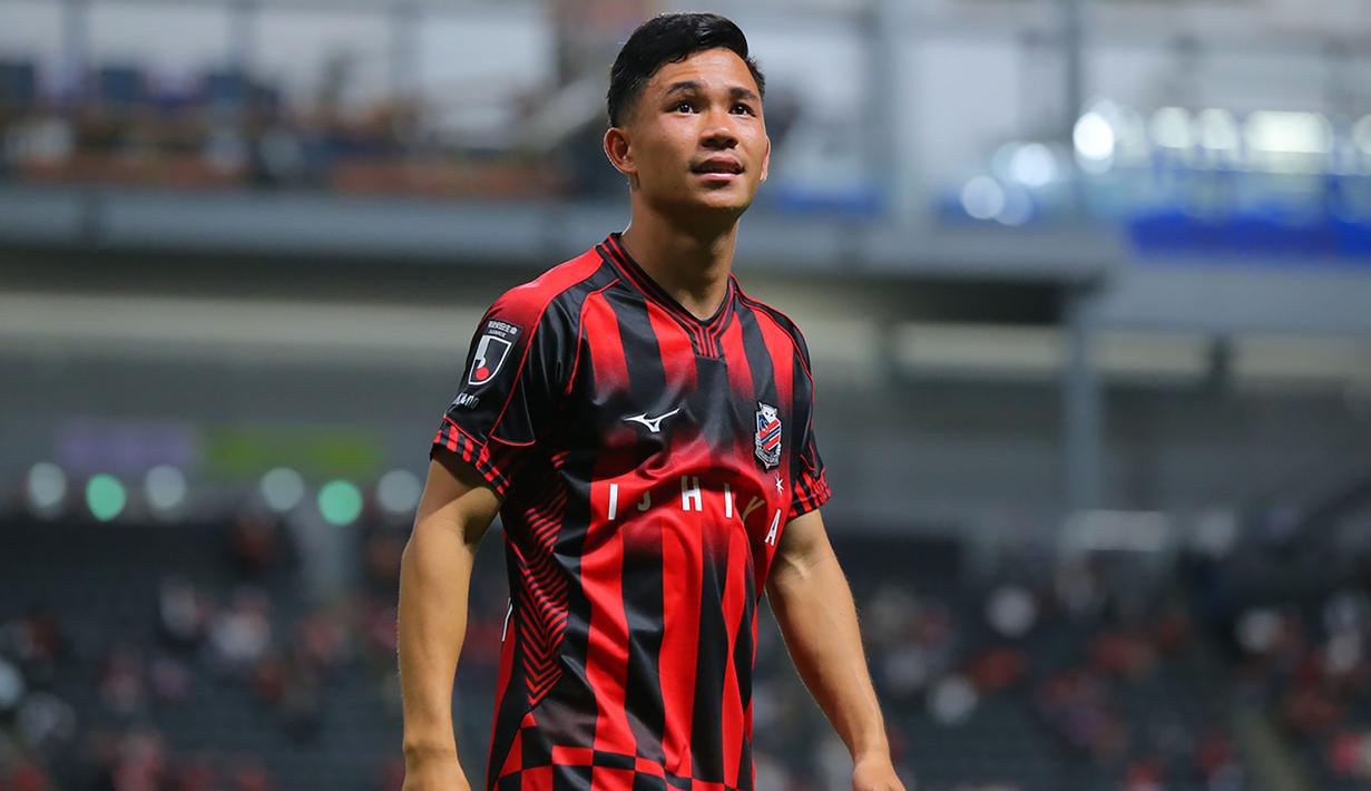 Consadole Sapporo juga memiliki wakil Asia Tenggara di tim mereka musim ini lewat gelandang Timnas Thailand, Supachok Sarachat. Supachok sudah bermain 23 kali di J1 League musim ini, dengan catatan tujuh gol dan satu assist. (J.LEAGUE)