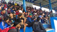 Viking Persib Club akan pusatkan komando dukungan untuk Persib Bandung di tribune utara Stadion Si Jalak Harupat. (Bola.com/Erwin Snaz)
