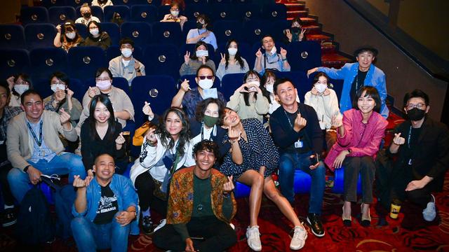 Look At Me, Touch Me, Kiss Me saat tampil di Busan International Film Festival