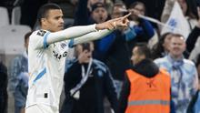 Pemain depan Marseille asal Inggris bernomor punggung 10, Mason Greenwood, merayakan golnya selama pertandingan Liga Prancis antara Olympique de Marseille (OM) dan FC Nantes di Stadion Velodrome di Marseille, Prancis tenggara, pada tanggal 2 Maret 2025. (MIGUEL MEDINA/AFP)