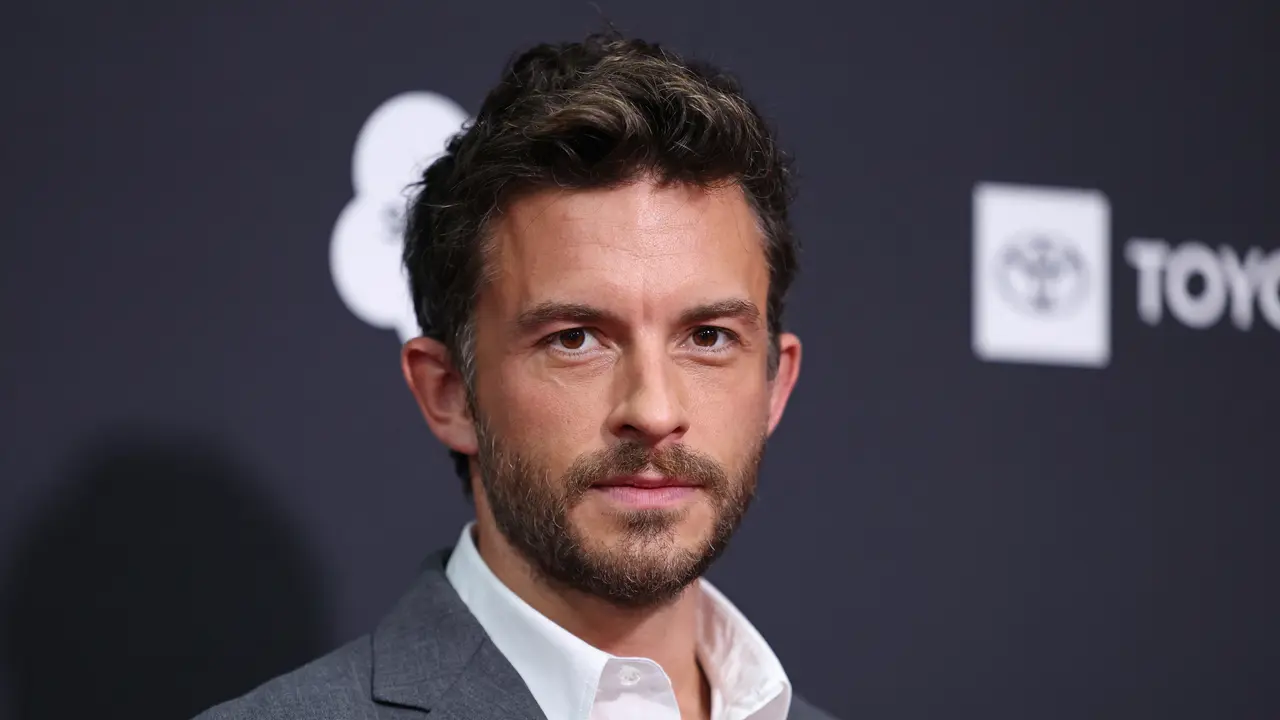 Jonathan Bailey. (CHARLY TRIBALLEAU / AFP)