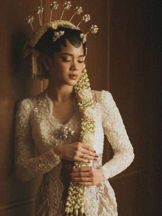 Pesona Istri Nino RAN, Dhabitannisa Auni saat Akad Nikah. Dok. Bridestory