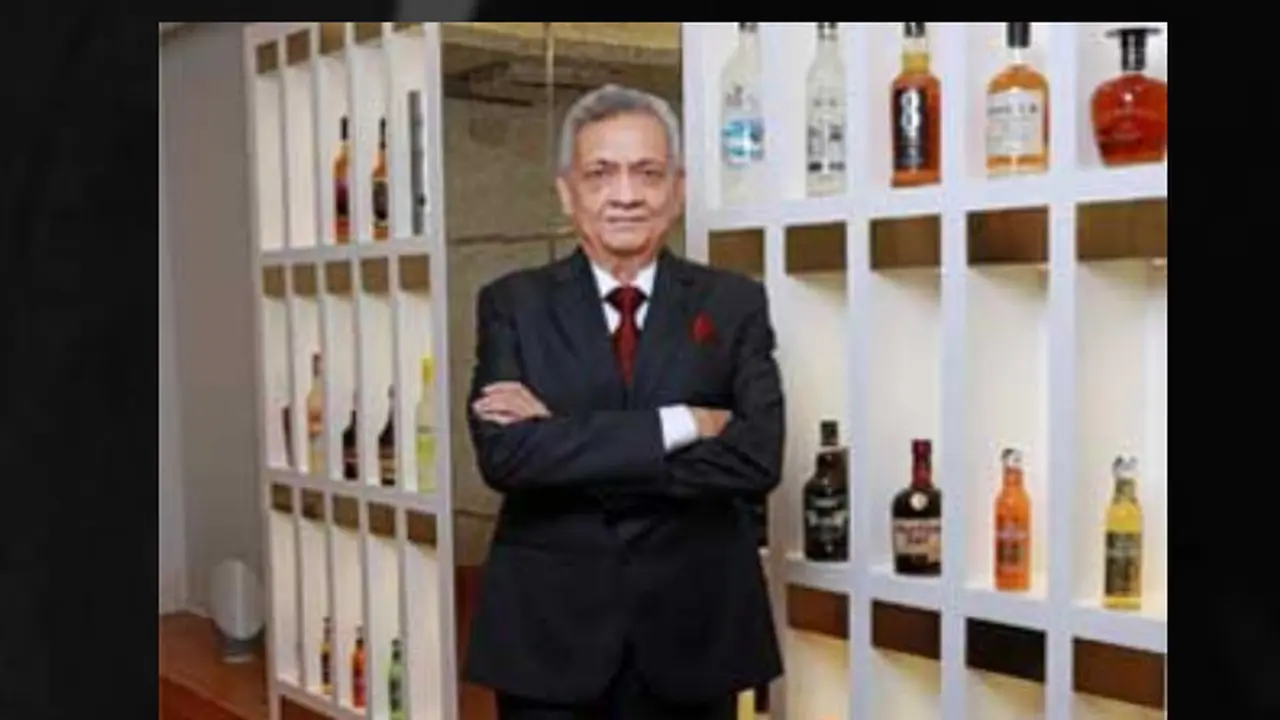 Lalit Khaitan menjadi sorotan setelah berhasil menjadi miliarder di usia 80 tahun.. Foto: https://www.radicokhaitan.com/