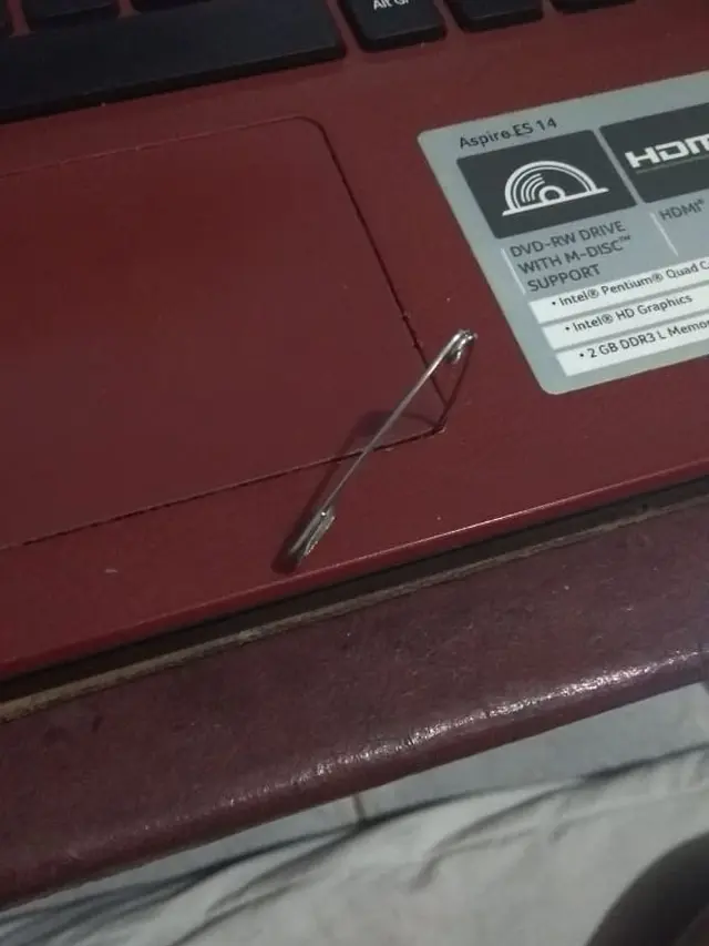 5 Cara Netizen Akalin Laptop Rusak Ini Kocak, Biar Irit