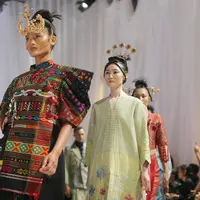 Total ada 70 koleksi dari Happa dan XY, Mel Ahyar Archipelago, dan Mel Ahyar Fall/Winter 2023-2024. [Fimela/Bambang E. Ros]