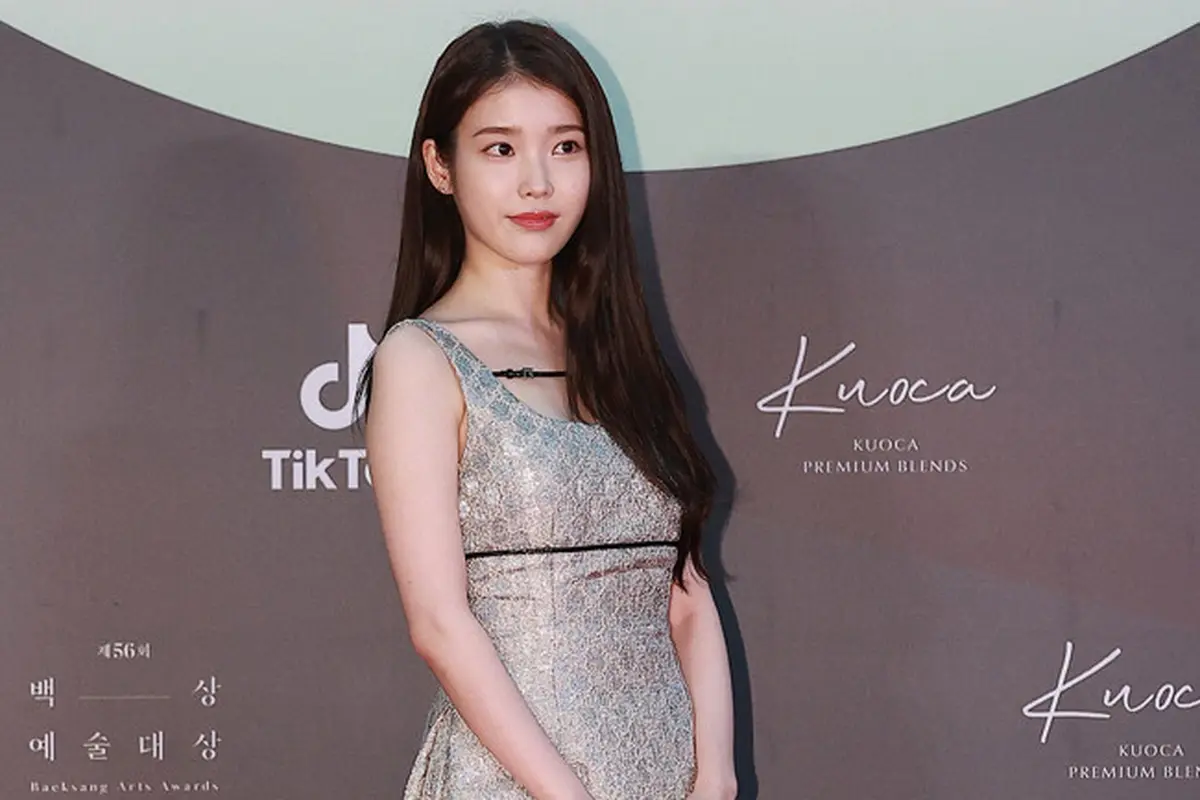 [Fimela] IU di Beksang Arts Awards 2020