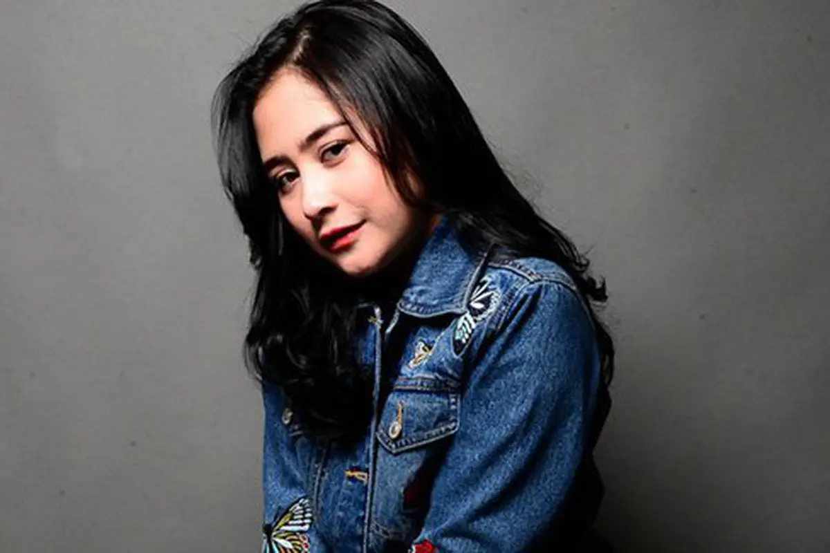 Prilly sempat pingsan karena diet/copyright: KapanLagi.com