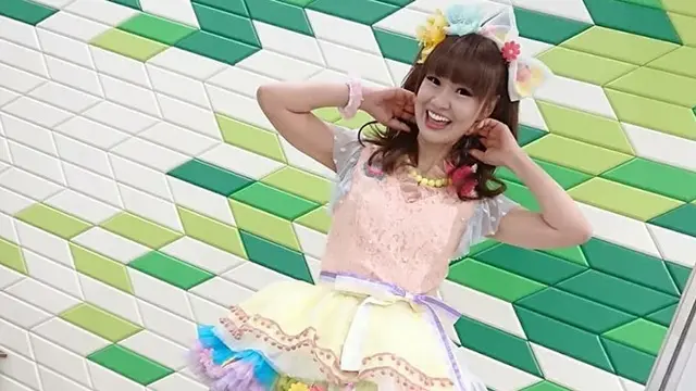 Gemar Cosplay, Wanita Ini Masih Terlihat Imut di Usia 50 Tahun