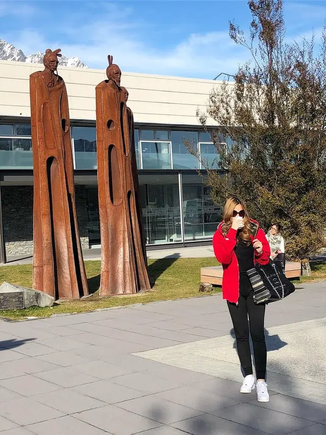 [Bintang] Nia Ramadhani