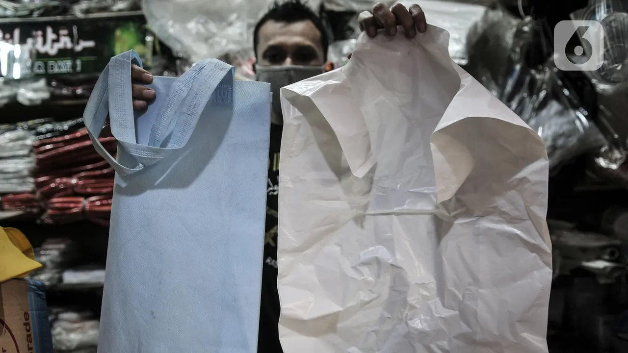 Pemerintah Beri Insentif Bea Masuk ke Industri Plastik