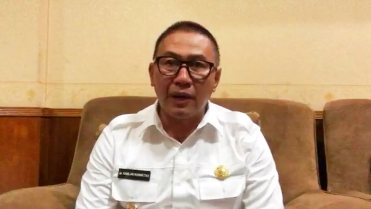 Wali Kota Bukittinggi, Ramlan Nurmatias saat melakukan wawancara online dengan jurnalis.