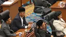 Prasetyo Edi Marsudi dari fraksi PDIP menghadiri rapat paripurna DPRD di Gedung DPRD DKI Jakarta, Kamis (3/10/2019).  Rapat Paripurna DPRD DKI Jakarta mengumumkan penetapan susunan pimpinan DPRD DKI periode 2019/2024. (Liputan6.com/Herman Zakharia)