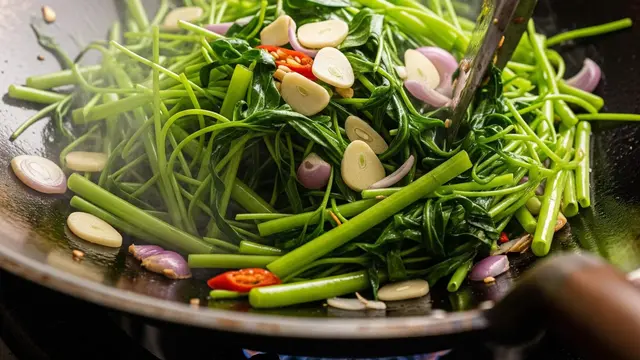 Tips Menumis Kangkung Tetap Hijau