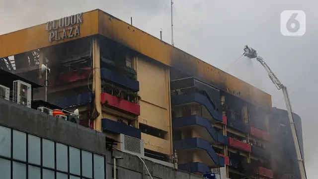 Usai Kebakaran Hebat, Glodok Plaza Kembali Dibuka
