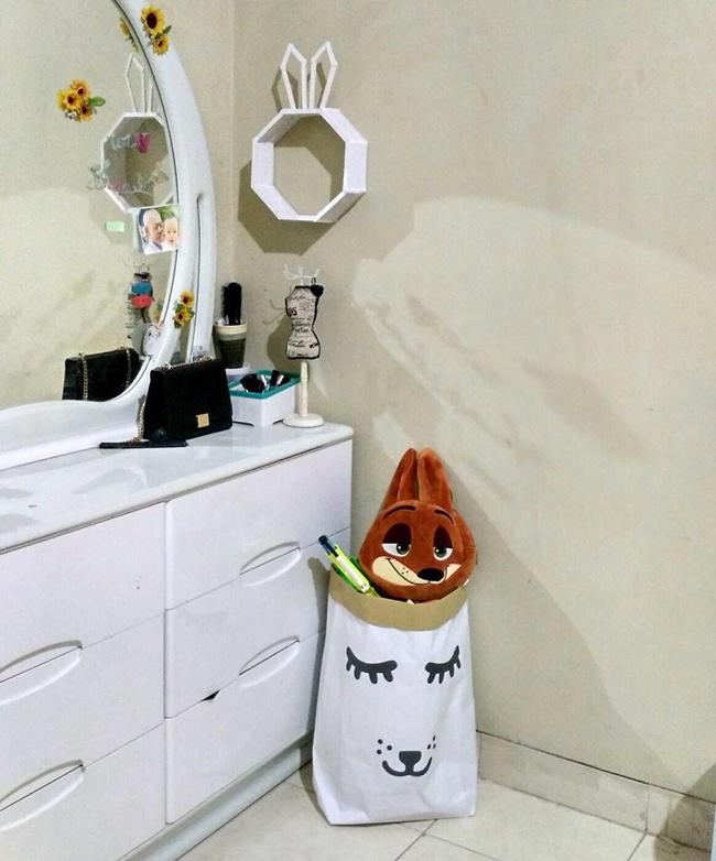 Dengan bahan dasar kertas karton, Mom bisa membuat paper storage sendiri di rumah | Photo: Copyright Vemale.com/Anisha SP