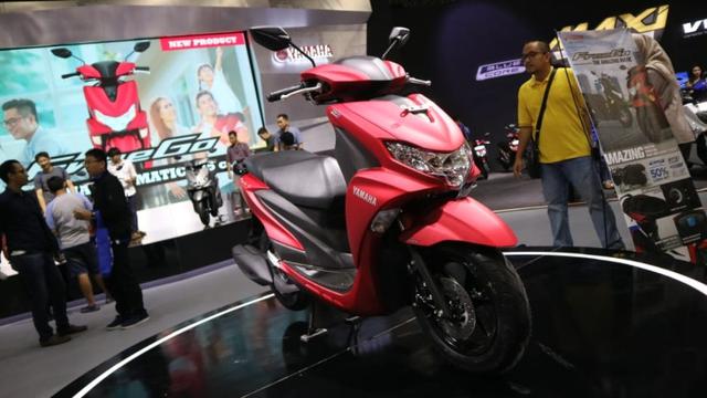 Paling Baru Desain Stiker  Motor  Keren Xride Yamaha  