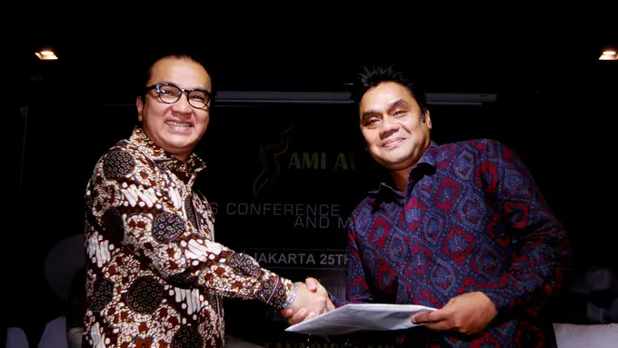 [Bintang] Dwiki Dharmawan Gantikan Tantowi Yahya Jadi Ketum AMI Awards