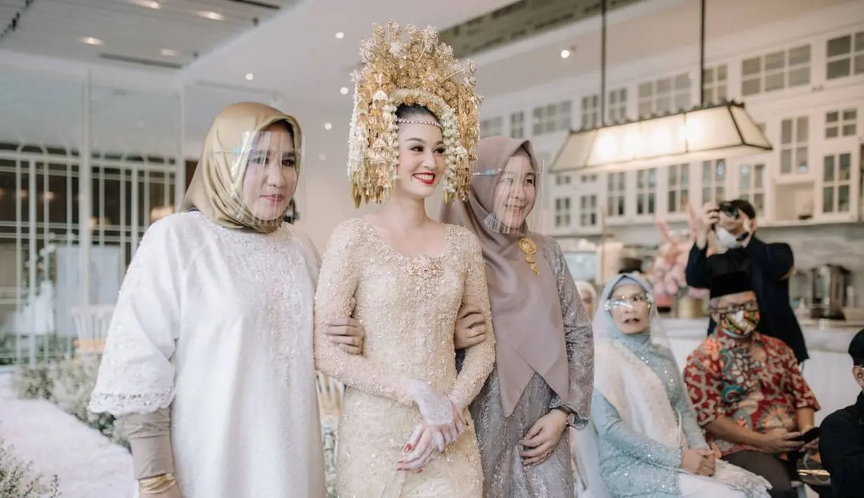 Faradilla Yoshi dan Bryan Mckenzie (Instagram/bootesphotography)