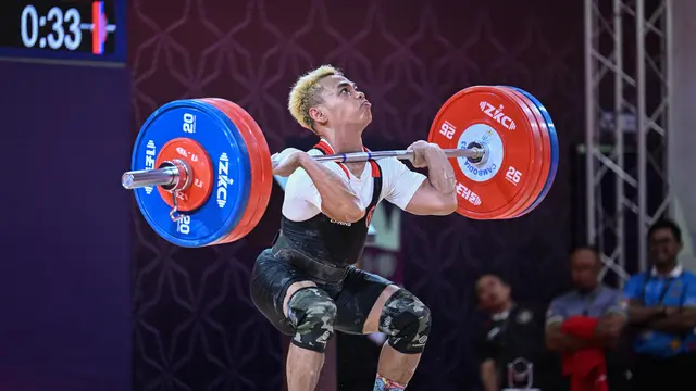 Aksi Eko Yuli Raih saat Raih Emas Cabor Angkat Besi di SEA Games 2023 Kamboja