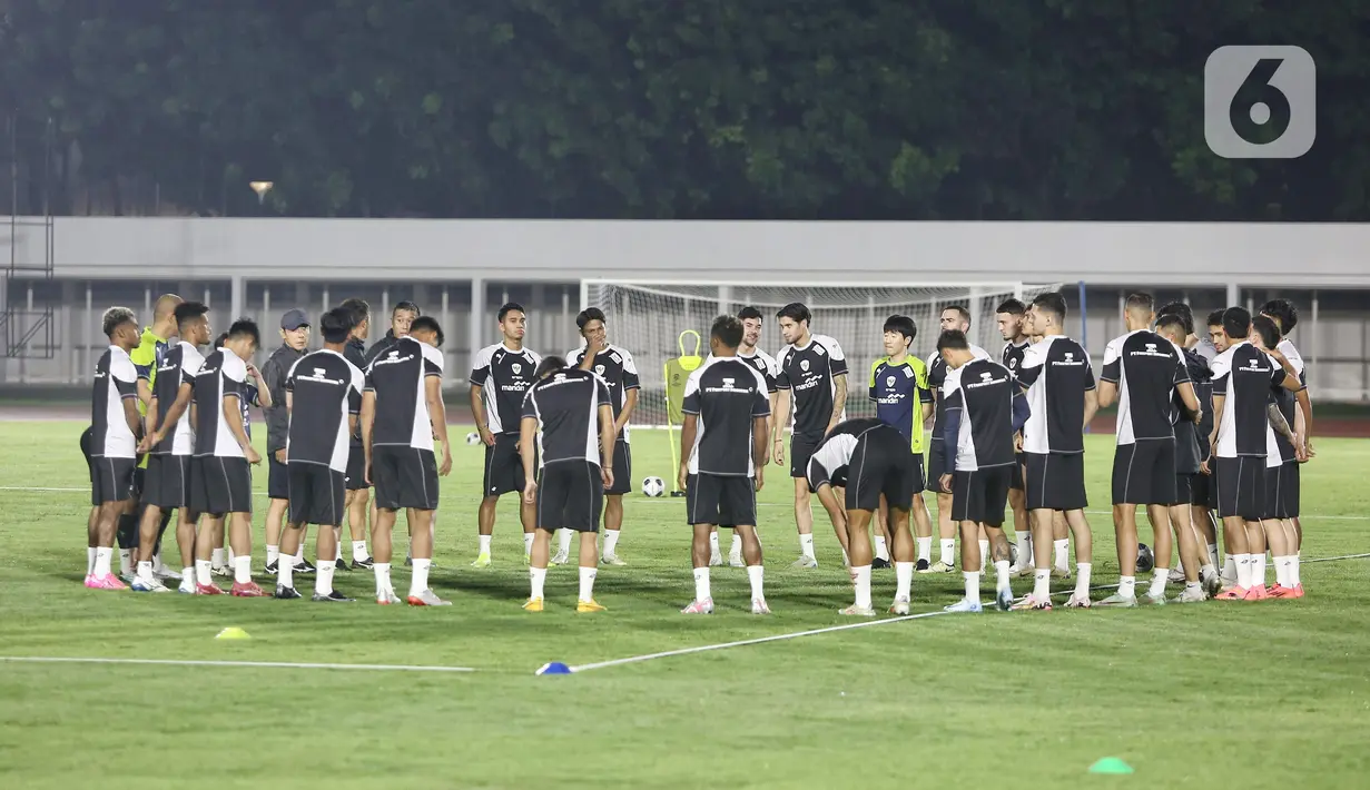 Laga timnas Indonesia melawan Jepang akan berlangsung di Stadion Gelora Bung Karno (SUGBK), Jakarta, Jumat (15/11/2024). (Liputan6.com/Angga Yuniar)