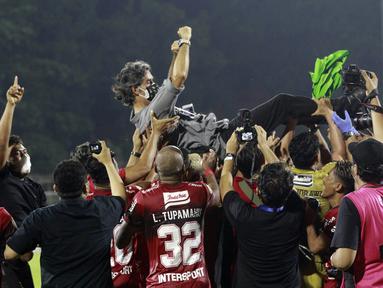 Serdadu Tridatu, julukan Bali United, meraih gelar juara Liga 1 musim ini setelah Persib Bandung bermain imbang 0-0 lawan Persik Kediri, Jumat (25/3/2022). (Bola.com/M Iqbal Ichsan)