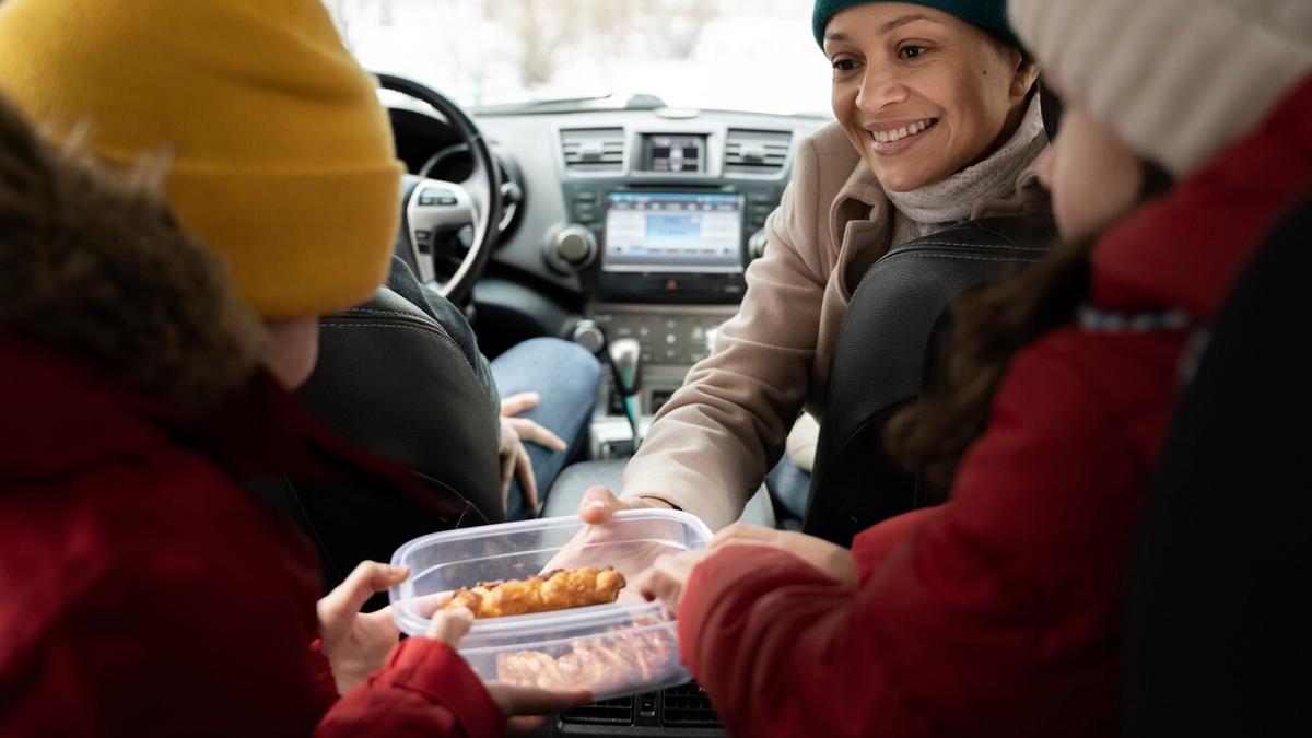 5 Bekal Makanan Cerdas untuk Perjalanan Mudik yang Nyaman