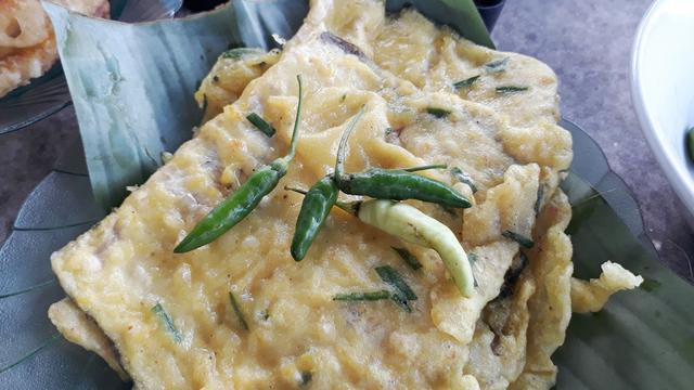 Mendoan, kuliner khas Banyumas. (Foto: Liputan6.com/Muhamad Ridlo)