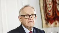 Mantan Presiden Finlandia Martti Ahtisaari menghadiri makan siang para jurnalis politik, di Helsinki pada 16 Februari 2016.
(Roni Rekomaa / Lehtikuva / AFP)