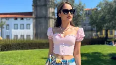 Tak seperti artis lainnya yang memilih liburan ke Turki atau Amerika Serikat, Cinta Laura jsutru menjatuhkan pilihannya ke Portugal dan Spanyol. Selama di dua negara tersebut, ia pun tampil casual dan simpel.(Liputan6.com/IG/@claurakiehl)