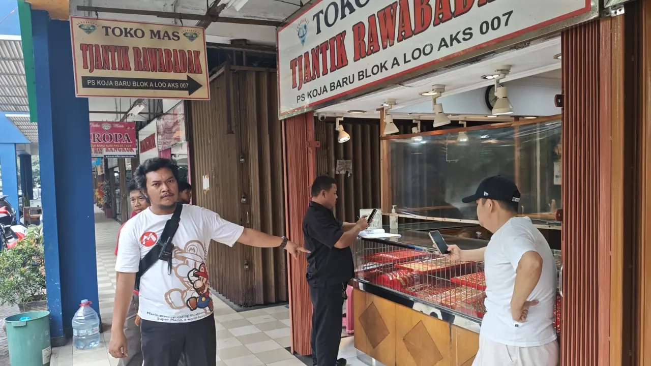 Aksi pencurian terjadi di Toko Mas Tjantik Rawabadak, Blok A, Pasar Koja Baru, Jalan Kramat Jaya, Kelurahan Tugu Utara, Kecamatan Koja, pada Senin, 6 Oktober 2025 (Istimewa)