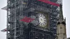 Kondisi jam Big Ben yang tidak ada jarumnya karena sedang dilakukan perbaikan dan pembersihan di London, Inggris (12/4). Kegiatan perbaikan dan pembersihan tersebut menjadi bagian dari renovasi besar menara Big Ben. (AFP Photo/Ben Stansall)
