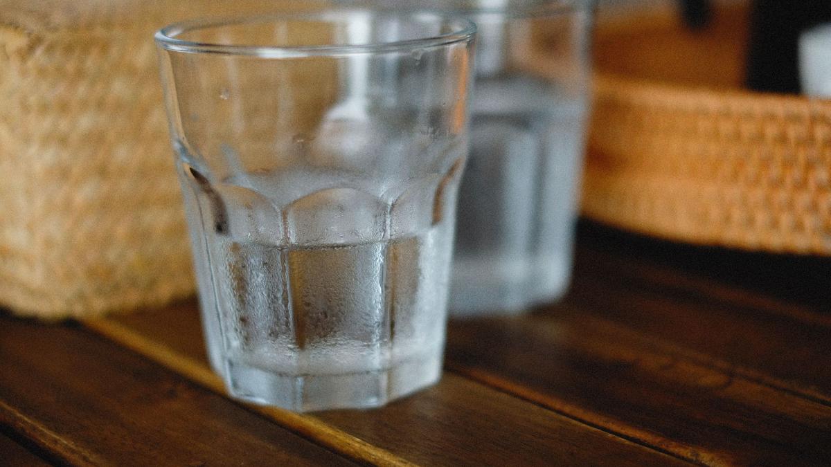 Air Dingin vs Air Suhu Ruang: Mana Lebih Baik untuk Tubuh?