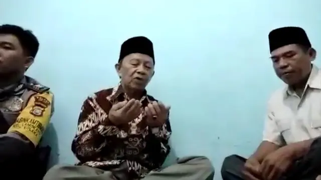 Pernikahan via video call di Kolaka saat pandemi Covid-19.(Liputan6.com/Ahmad Akbar Fua)