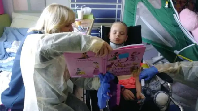 [Bintang] Usai Mengalami Kecelakaan, Kakak-Adik Ini Akhirnya Bertemu, yang Menyedihkan Orangtua Mereka Tewas dalam Kecelakaan