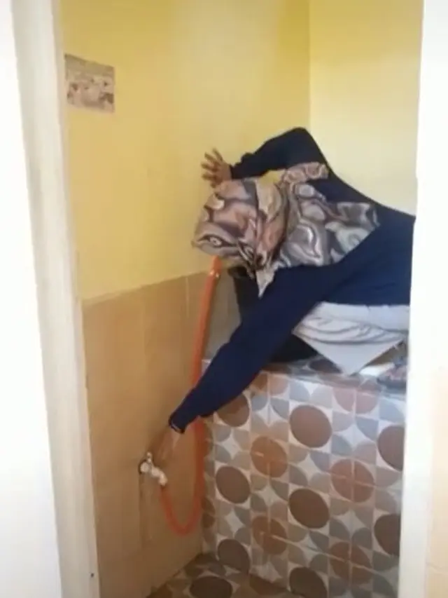 Butuh Usaha Ekstra, Desain Toilet Duduk Ini Nyeleneh Bikin Geleng Kepala