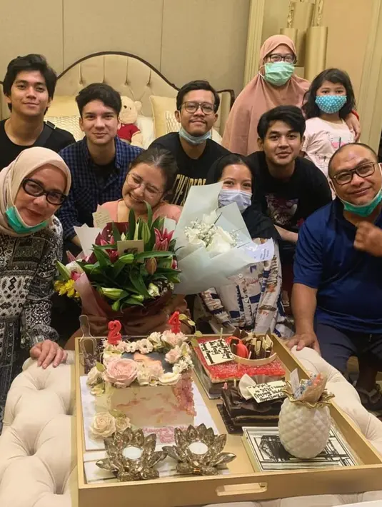 Prilly Latuconsina (Foto: Instagram/ullydjulita02)