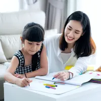 Ilustrasi ibu dan anak/copyrightshutterstock/anek.soowannaphoom