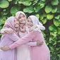 Ternyata style wanita berhijab di Jakarta, Aceh, dan Padang ada perbedaan ya, seperti apa ya gaya berhijabnya?