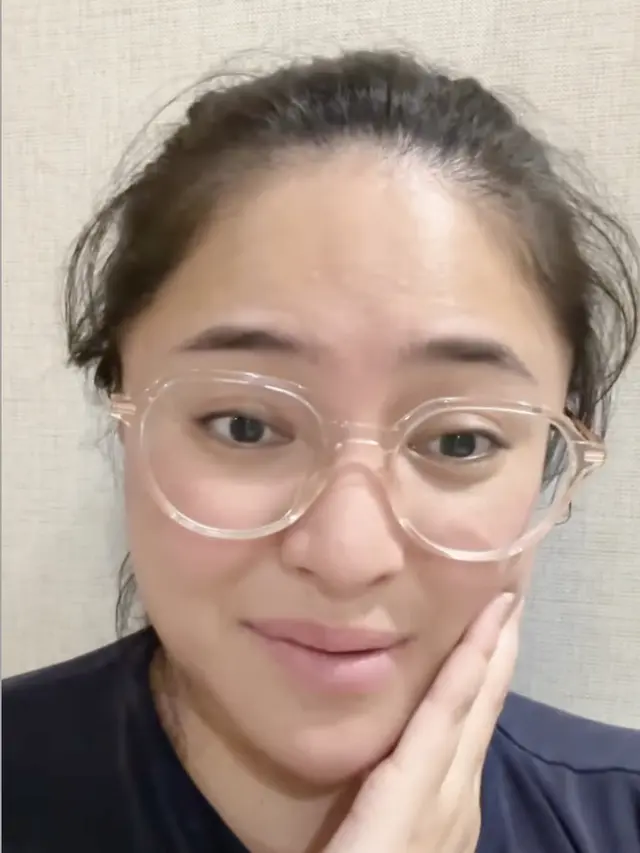 Pesona Marshanda Tetap Glowing