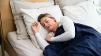 Posisi kasur saat tidur (Ilustrasi oleh Pexels)